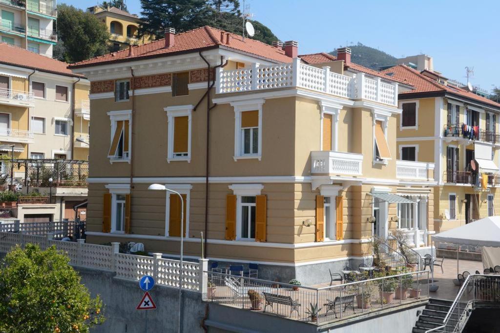 Hotel Ines Varazze Eksteriør billede